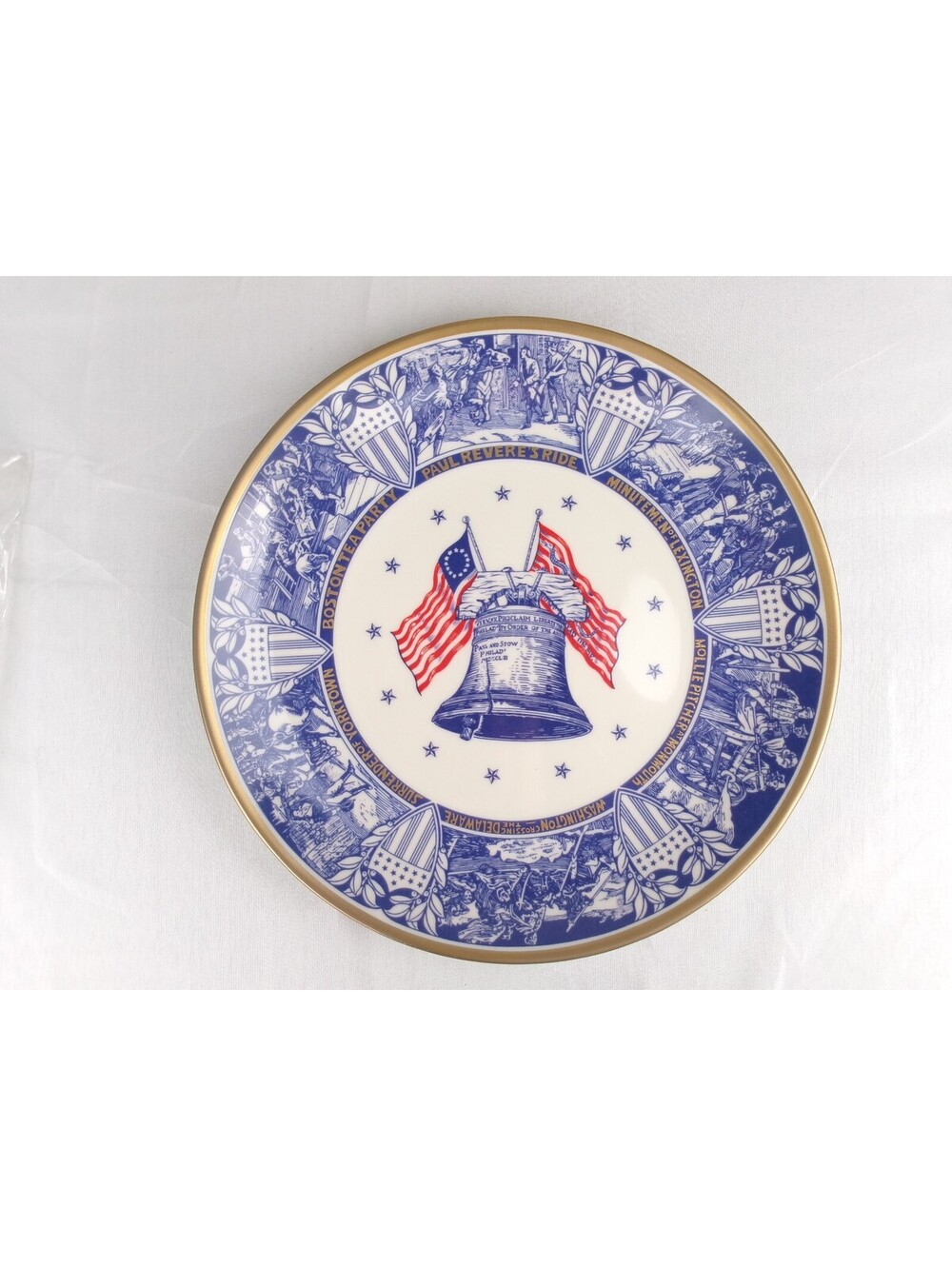 Vintage 1976 Alvin Fine China Bicentennial Liberty Bell Gold Rim Collector Plate